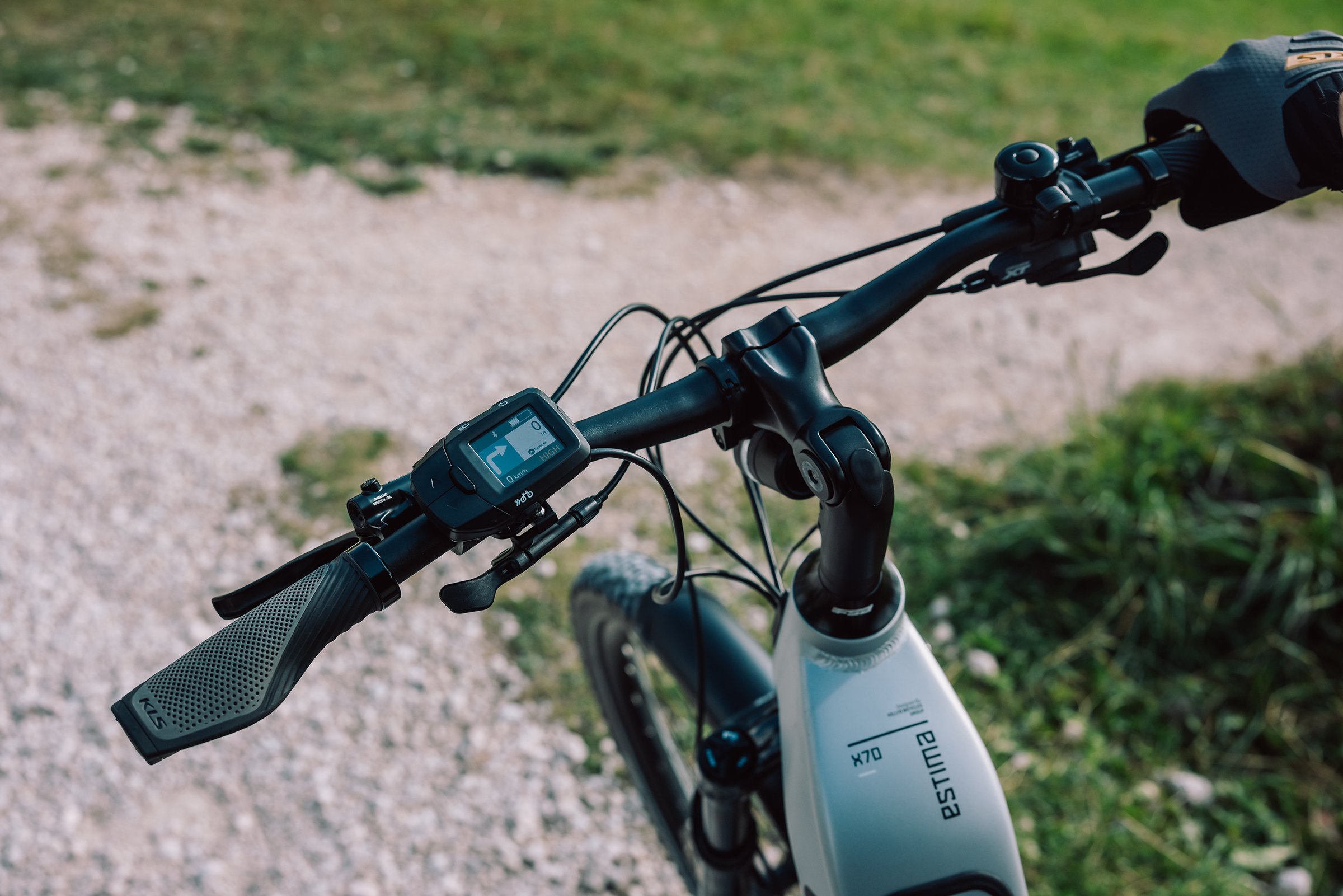 How to pack for a full-day bike ride: practical tips for cyclists