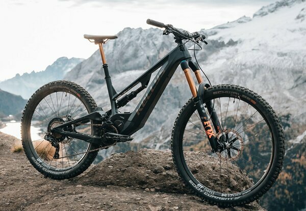 THEOS F90 SH 29/27.5" 820 Wh 1.