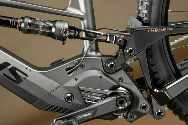 THEOS F50 SH ANTHRACITE 29/27.5" 725 Wh 4.