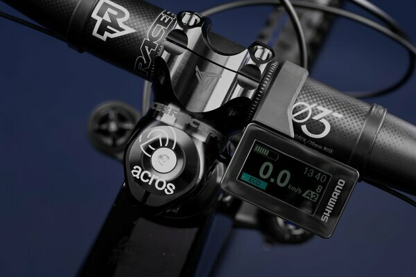 THEOS F100 SH 29/27.5" 825 Wh 4.