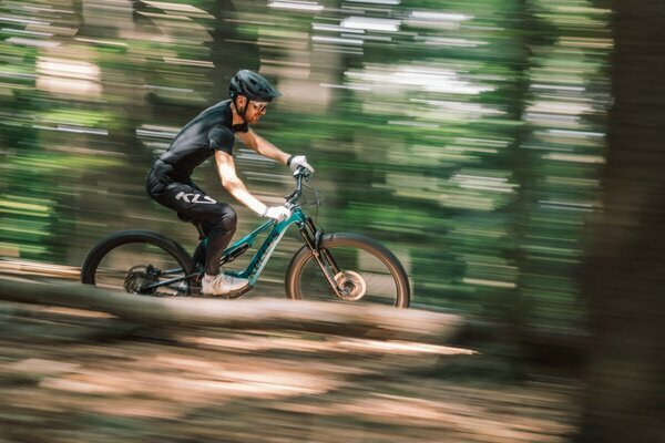 THEOS F60 SH TEAL 29/27.5" 725 Wh 3.