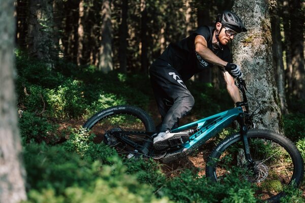 THEOS F50 SH TEAL 29/27.5" 725 Wh 1.