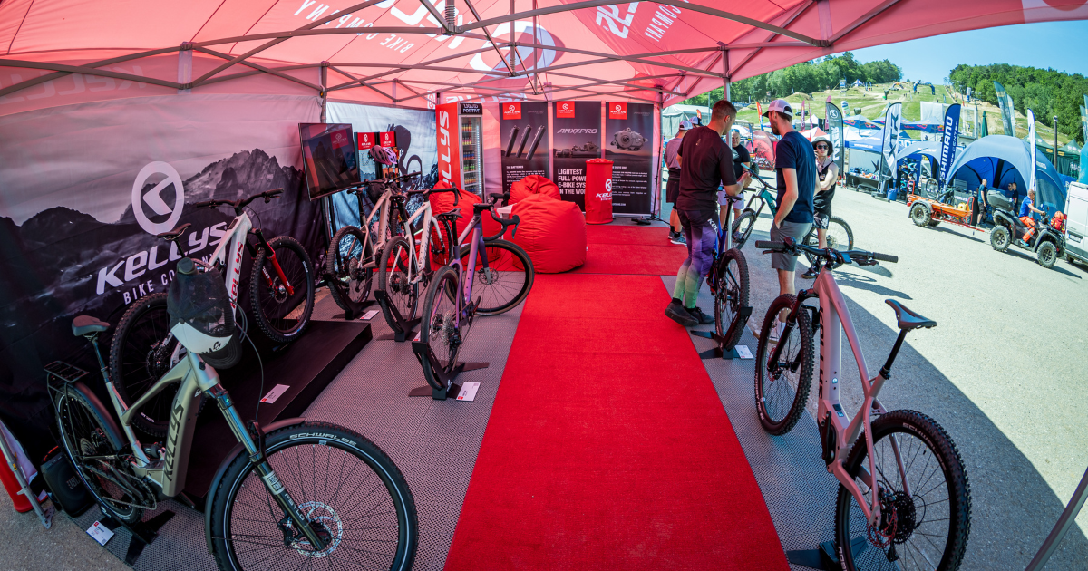 BIKEFEST Kálnica 2026: Kellys Factory Team ovládol trate aj pozornosť fanúšikov