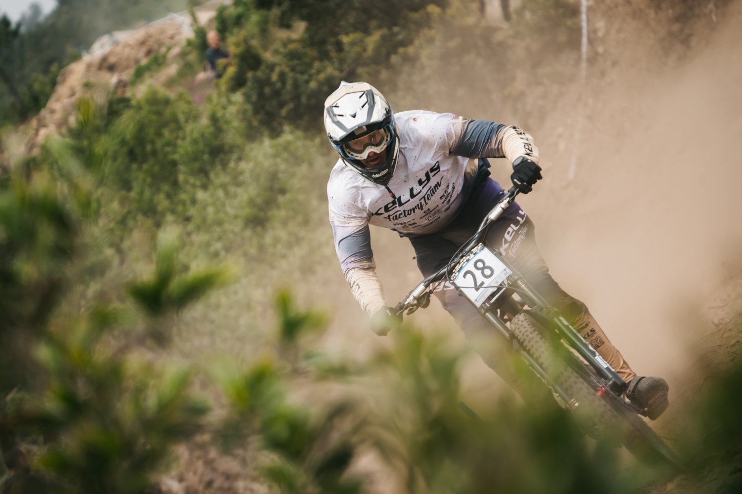 Kellys Factory Team Kicks Off the 2026 Season in Portugal – First Race Done!