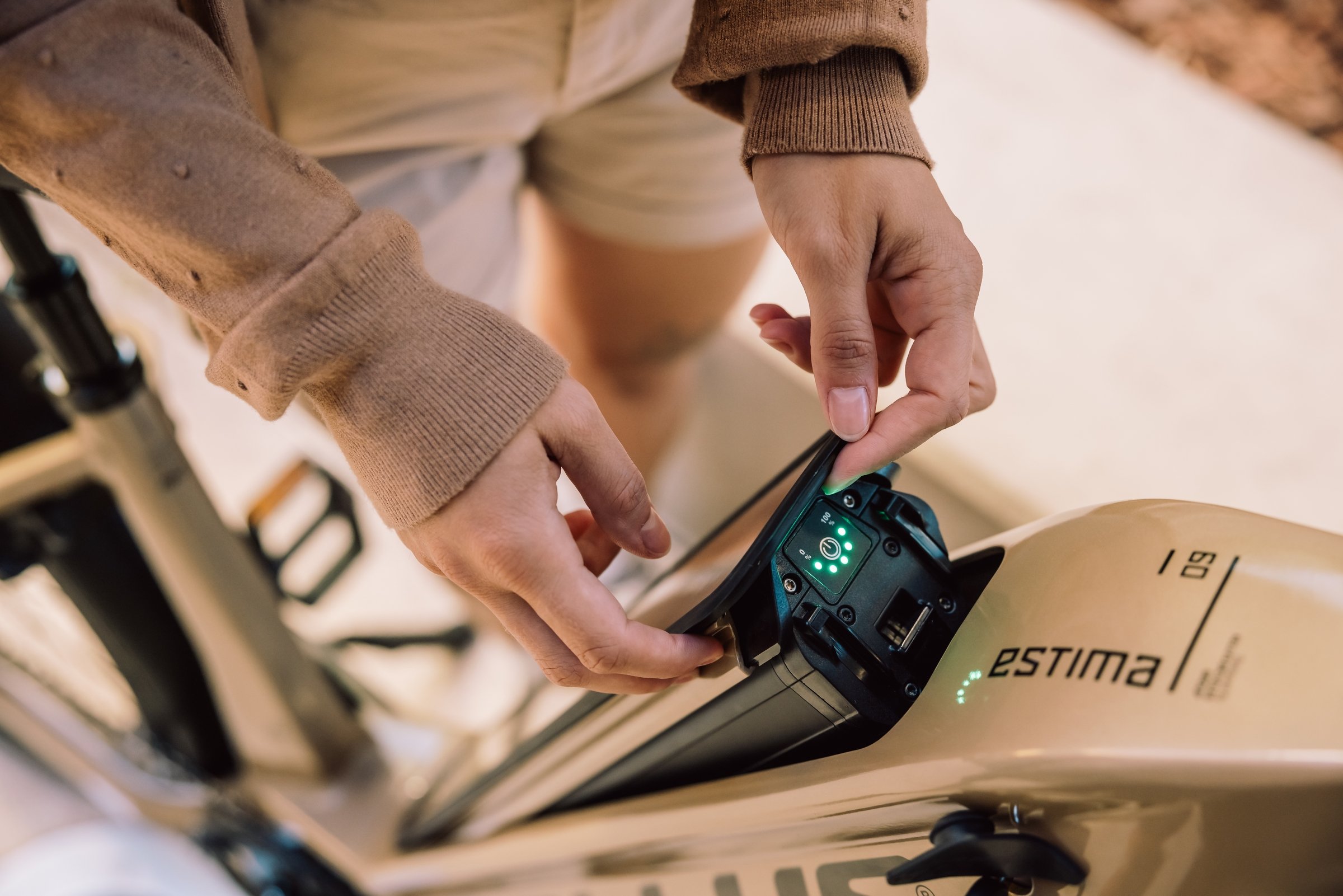 Dbanie o rower elektryczny (e-bike): Jak wydłużyć żywotność akumulatora, silnika i podzespołów