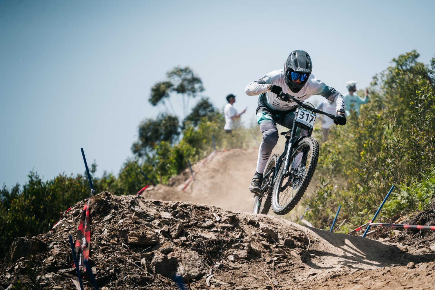 Kellys Factory Team Kicks Off the 2026 Season in Portugal – First Race Done!