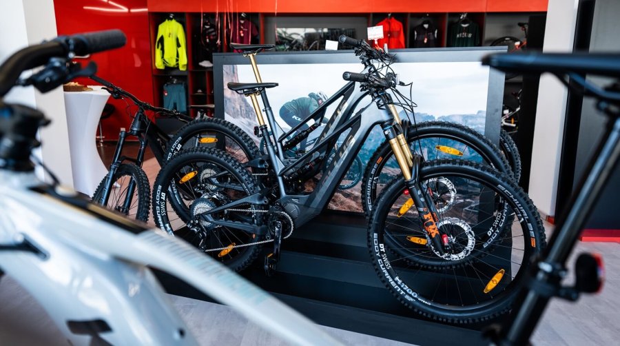 Kellys Factory Store